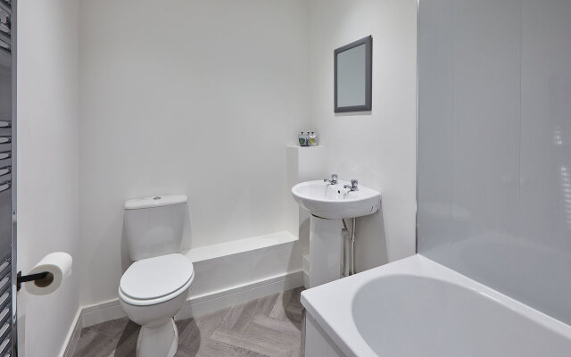 Host   Stay   Apartment 6  Loftus