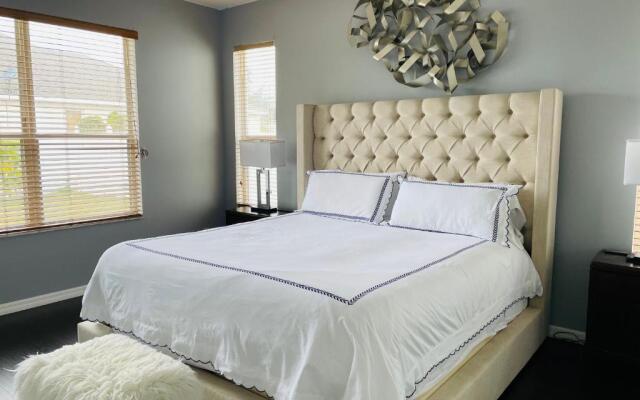 Paradise Near IMG AND SIESTA KEY