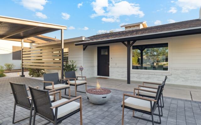Twin Sunsets Oasis with 2 Pools