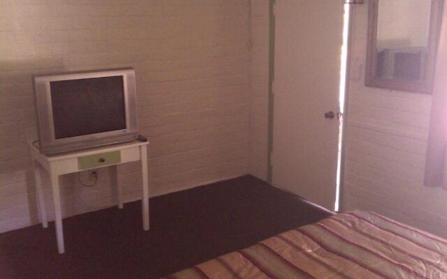 Ranch Motel