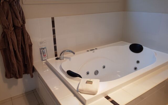 Camelot Boutique Accommodations