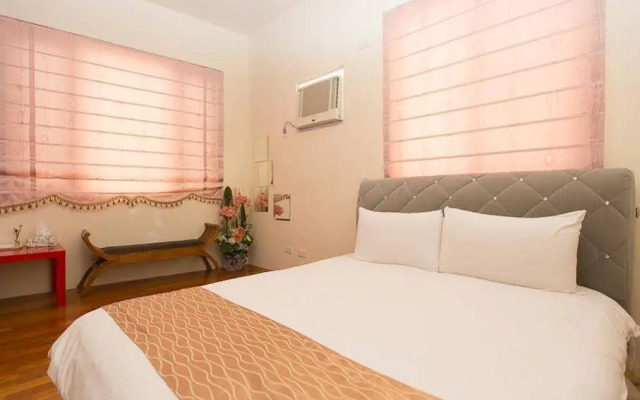 Happiness Hanada B&B