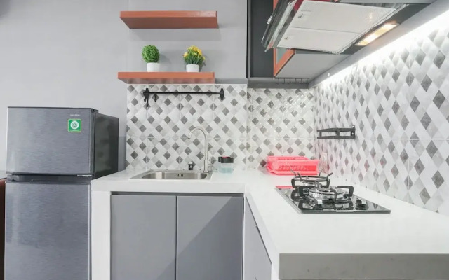 Cozy and Nice Studio at Daan Mogot City Apartment