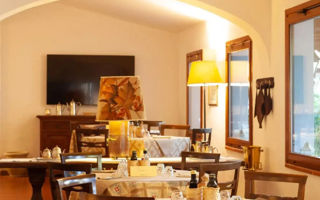Nora Club Hotel