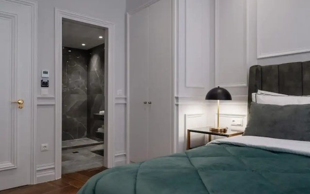 Praxitelous Luxury Suites