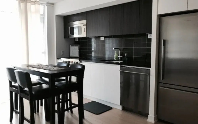 Beautiful Home by Rogers Centre