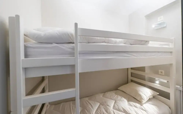 Spacious Apartment With View