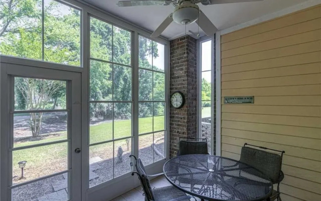 Exclusive Greenbriar Condo W/ Golf & Beach Shuttle Condo