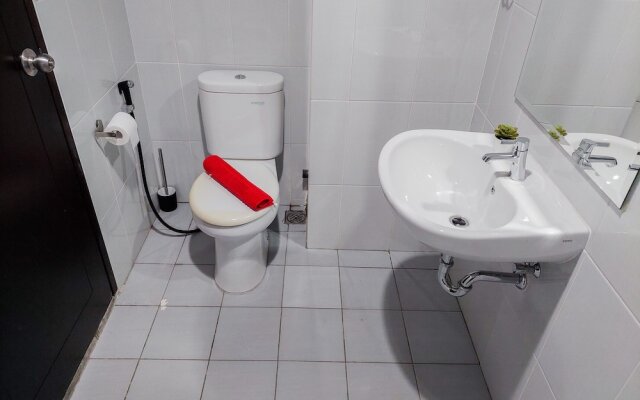 Comfort Studio at Casa De Parco Apartment