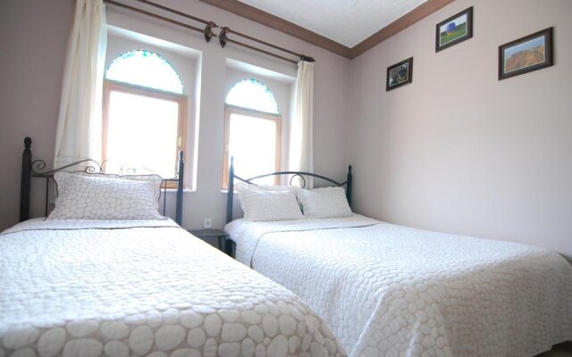 Kamelya Cave Hostel - Adults Only