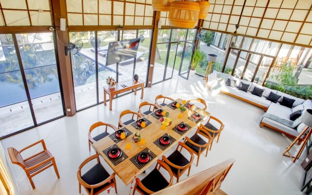 Finns Beach Villa Canggu