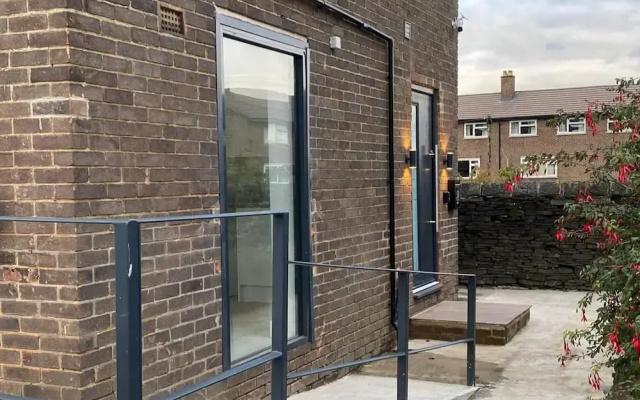 Luxury 2-bed Apartment Lindley Huddersfield
