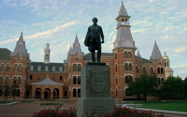 Hampton Inn & Suites Waco-South