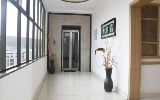 Hotel Athidi Grand