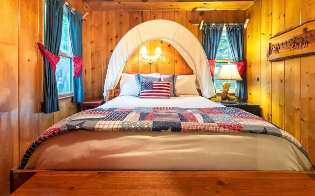 Arrowhead Pine Rose Cabins