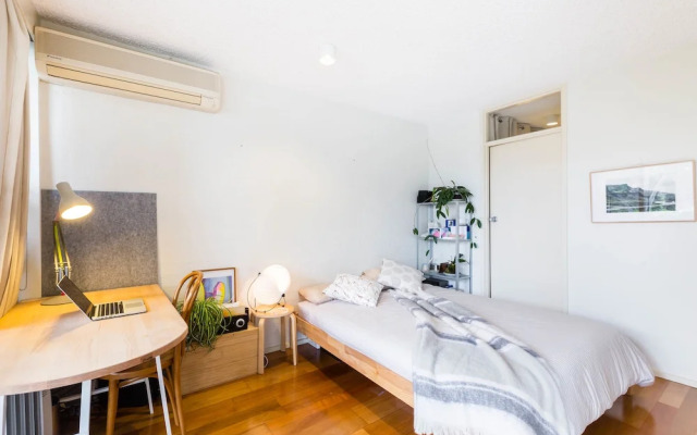 ISAAC, 1BDR South Melbourne Apartment