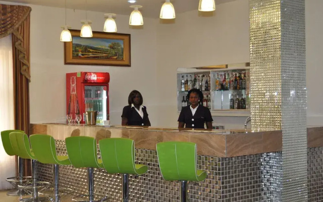 Royal Beach Hotel