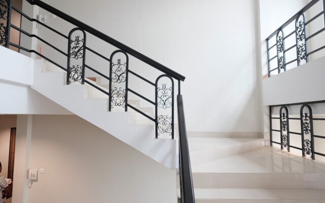 Beverly Hotel by Reddoorz