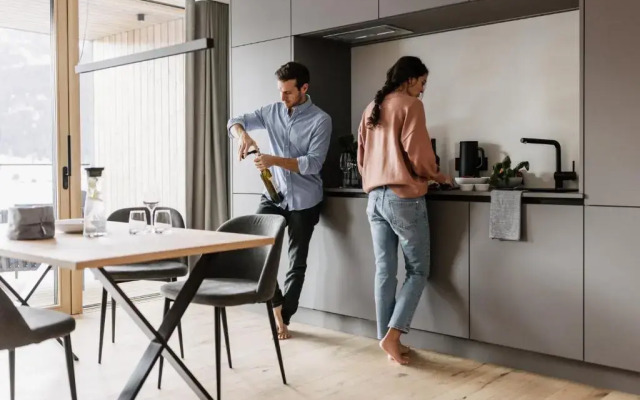 Lacumontes Lake View Apartments