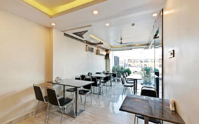 Oyo Rooms Parama Island Em Bypass
