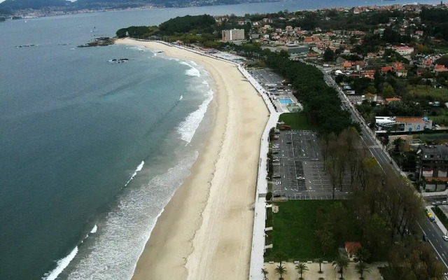 Piso En La Playa Samil 2 C