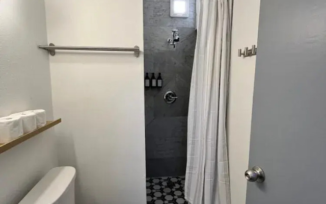 Ocean Park 2BD/2BA/Pool/Walk to beach Portocafe