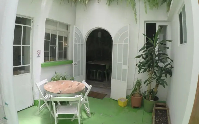Distrito Condesa Rooms and Studios