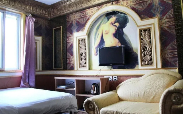 Qingdao Zhenningqiao Business Hotel