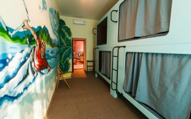 Funky Sport Capsule Lodging Houses