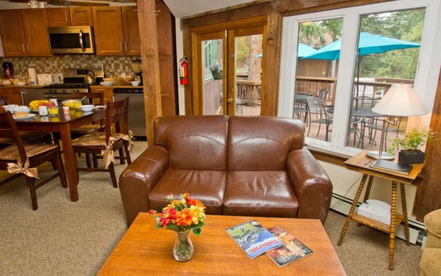 Manitou Lodge