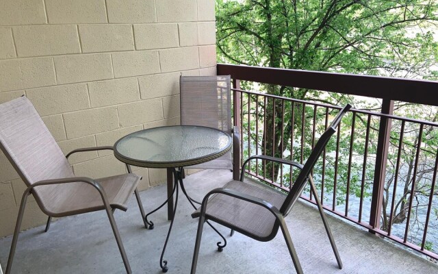 Cedar Lodge 102