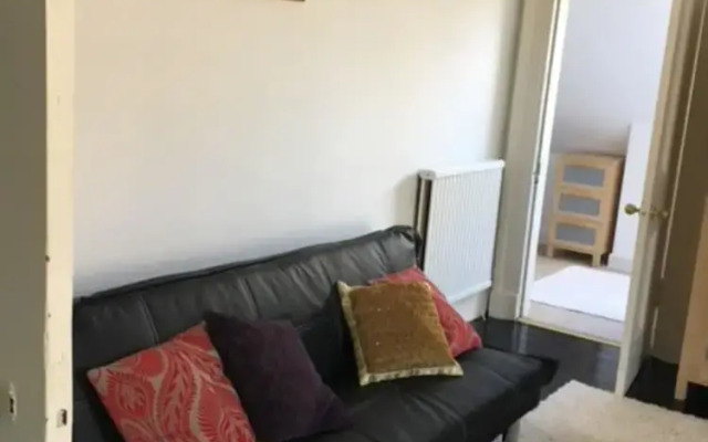 Spacious 4 Bedrooms Apartment in City Centre
