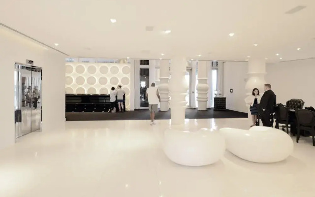 Miami World Rental - Mondrian 608