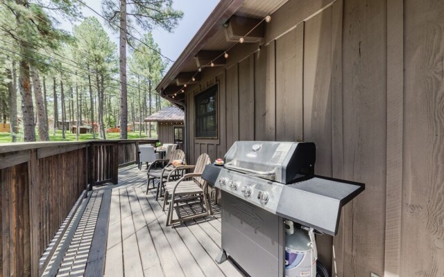 Rustic Pines Retreat