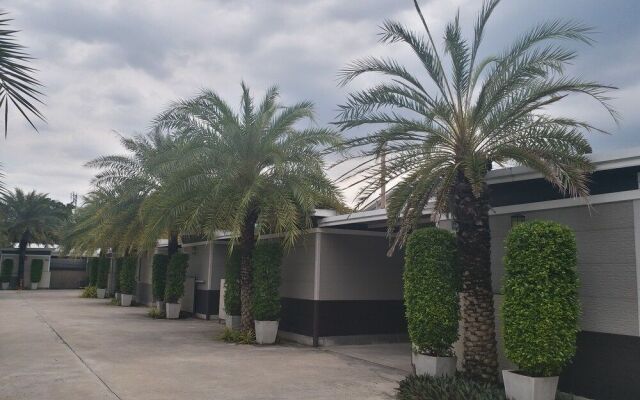 The 9 Resort