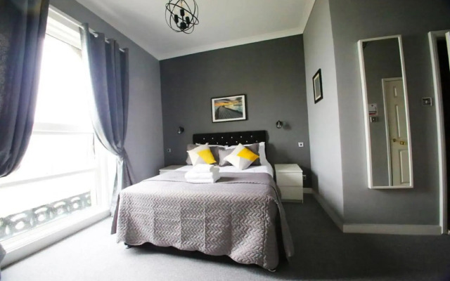 Lansdowne Hotel