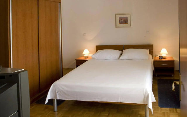 Apartments Pucisca