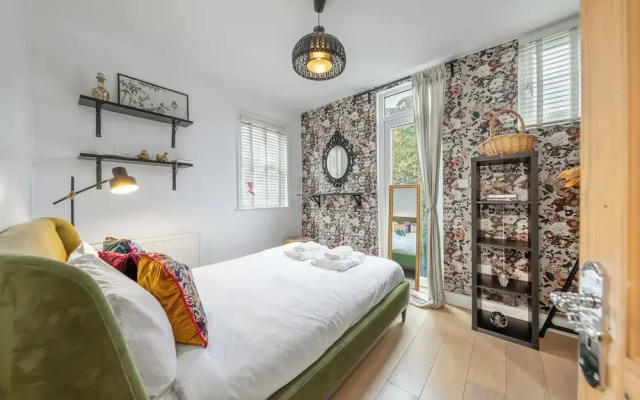 Claremont Apartment B - London
