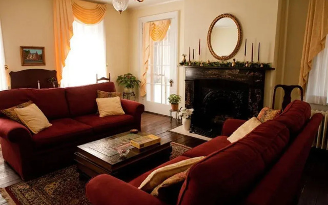 Holladay House B&B