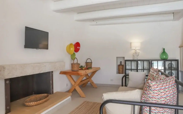 TD Trullo Roverella Charming Trullo with Pool