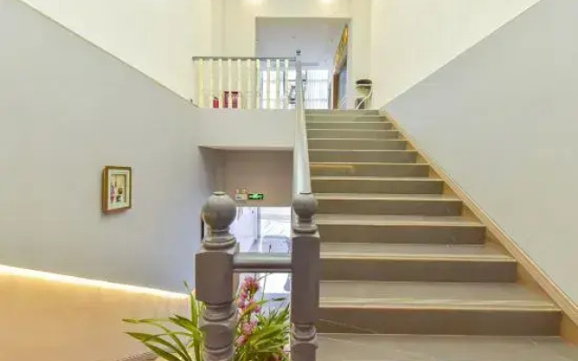 Yulu Homestay (Pingba District Government No.303 Hospital Branch)