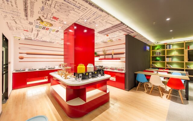 ibis Dalian Airport Huabei Road Hotel