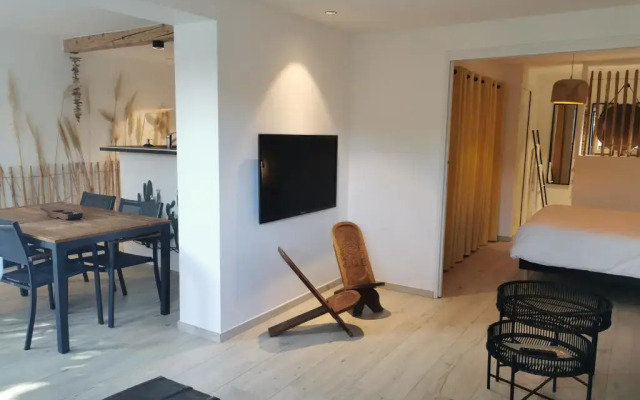 Casa Louise Suites and Spas