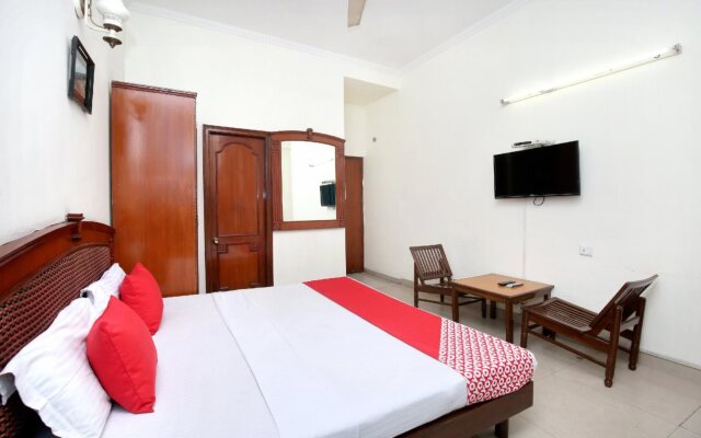 OYO 14324 Hotel towns pride