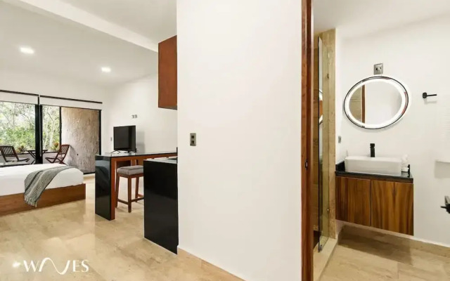 Spacious Loft w Garden View Pool Jacuzzi GYM