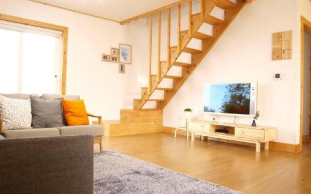 Jeju Namoo-n-sea Pension