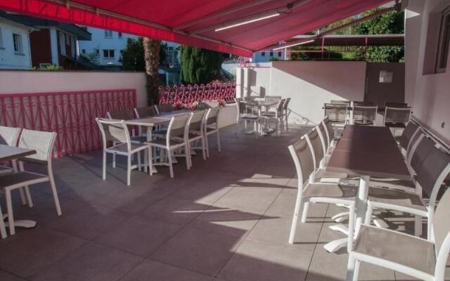 Au Primerose Hotel
