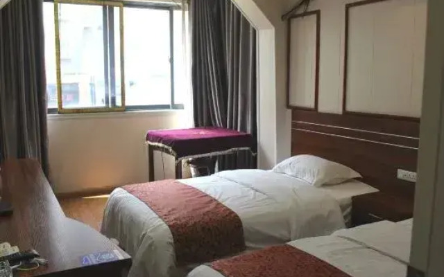 Changshun Jinglong Express Hotel