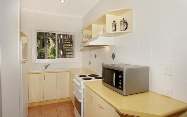 Mayfield 23 Holiday House