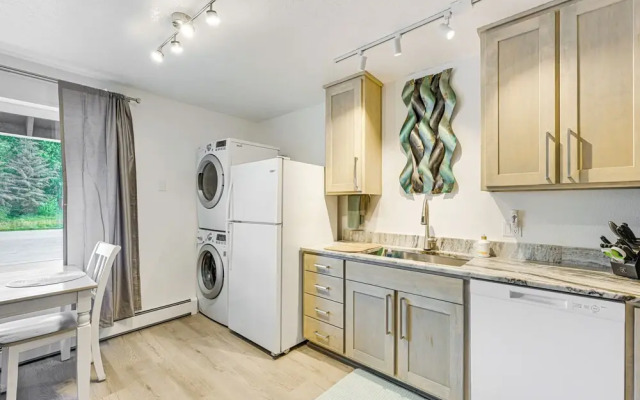 Walk to Parks: Snug Soldotna Sanctuary!